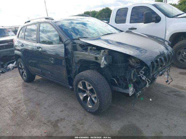  Salvage Jeep Cherokee