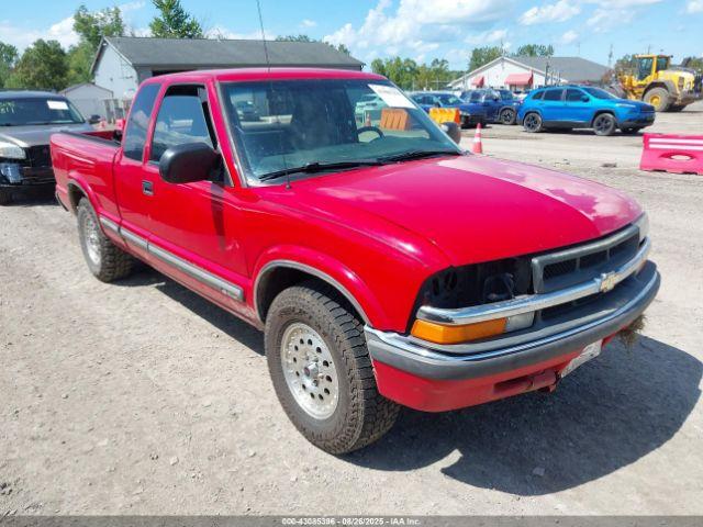  Salvage Chevrolet S-10
