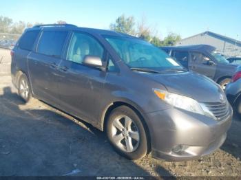  Salvage Toyota Sienna