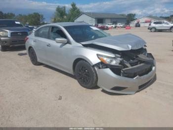  Salvage Nissan Altima