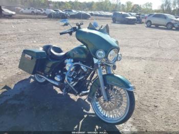  Salvage Harley-Davidson Flhr