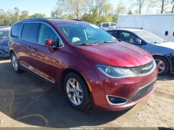  Salvage Chrysler Pacifica