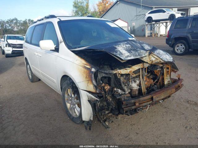  Salvage Kia Sedona