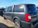 Chrysler Town & Country Limited Image 11