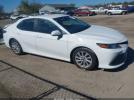 Toyota Camry Le Image 11