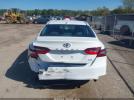 Toyota Camry Le Image 15