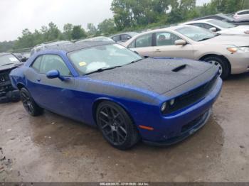  Salvage Dodge Challenger