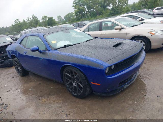 Salvage Dodge Challenger