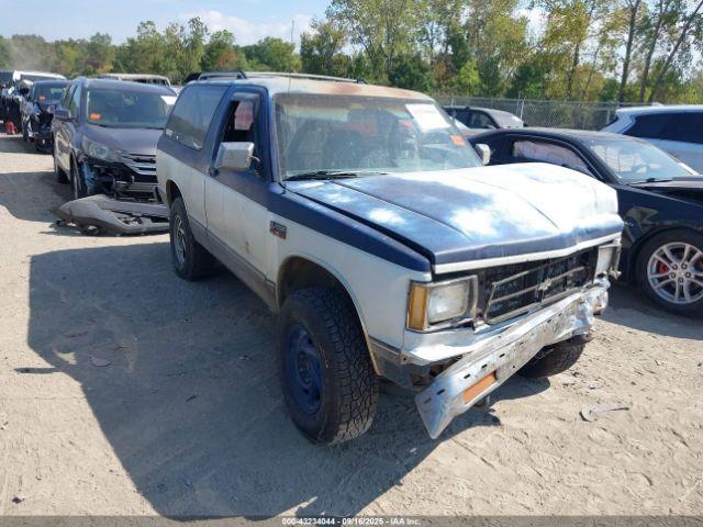  Salvage Chevrolet Blazer