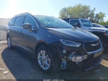  Salvage Chrysler Pacifica
