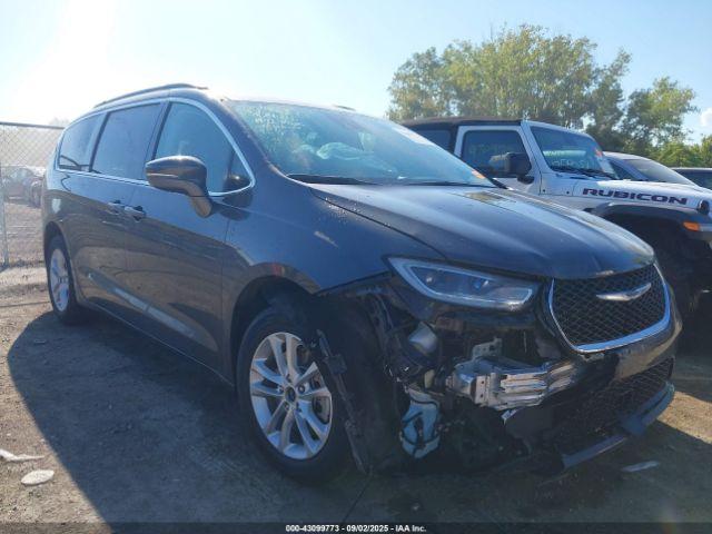 Salvage Chrysler Pacifica