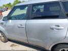 Kia Soul + Image 11