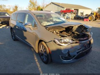  Salvage Chrysler Pacifica