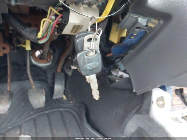 Ford Mustang Image 6