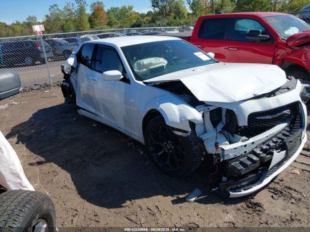  Salvage Chrysler 300