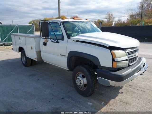 Salvage Chevrolet Silverado 3500
