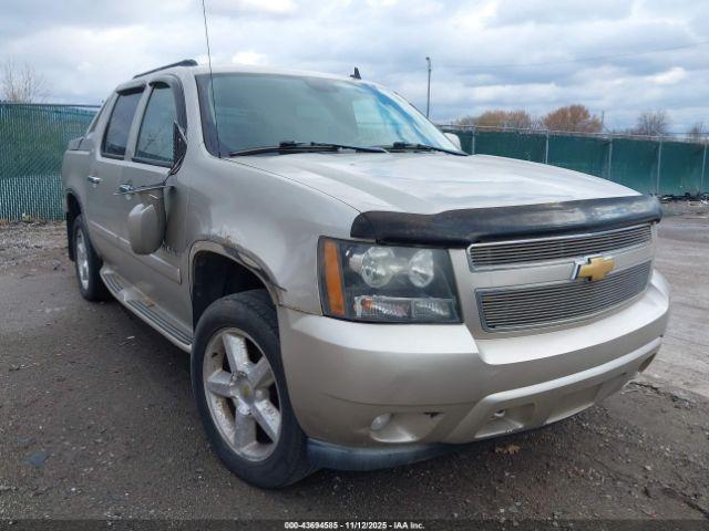  Salvage Chevrolet Avalanche 1500