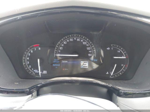 Cadillac XT5 Premium Luxury Image 2