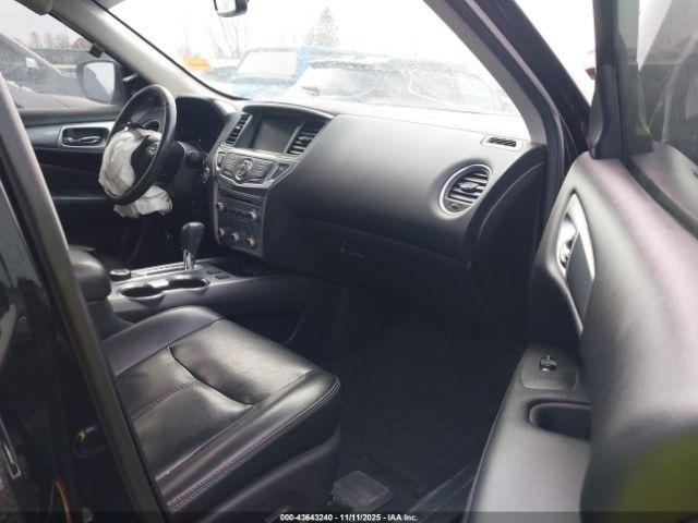 Nissan Pathfinder Image 17