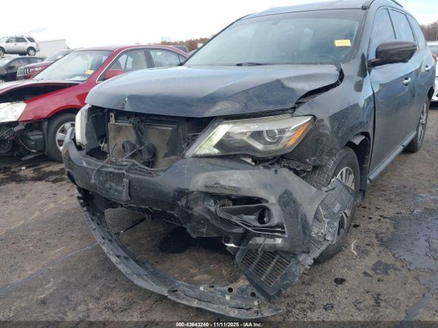 Nissan Pathfinder Image 7