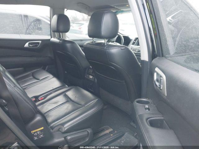 Nissan Pathfinder Image 6