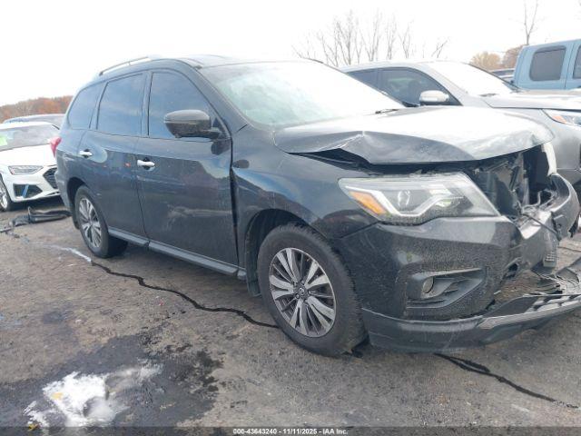 Nissan Pathfinder Image 14