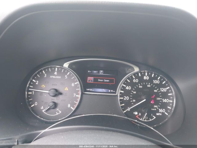 Nissan Pathfinder Image 10