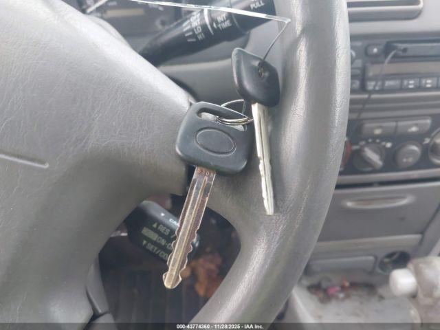 Toyota Corolla Le Image 12