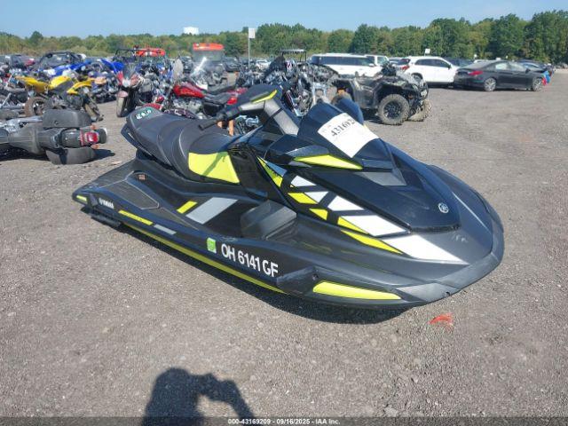  Salvage Yamaha Wave Runner
