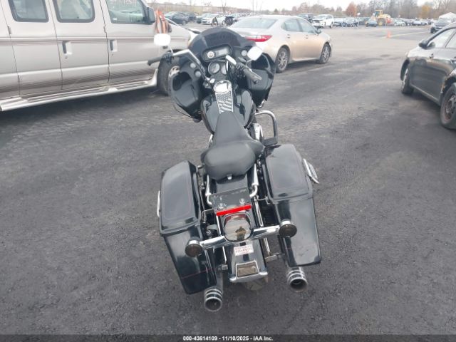 Harley-Davidson Fltri Image 6