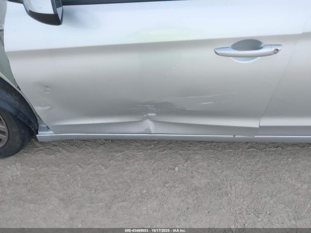 Hyundai ELANTRA Se Image 15