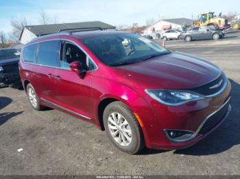  Salvage Chrysler Pacifica