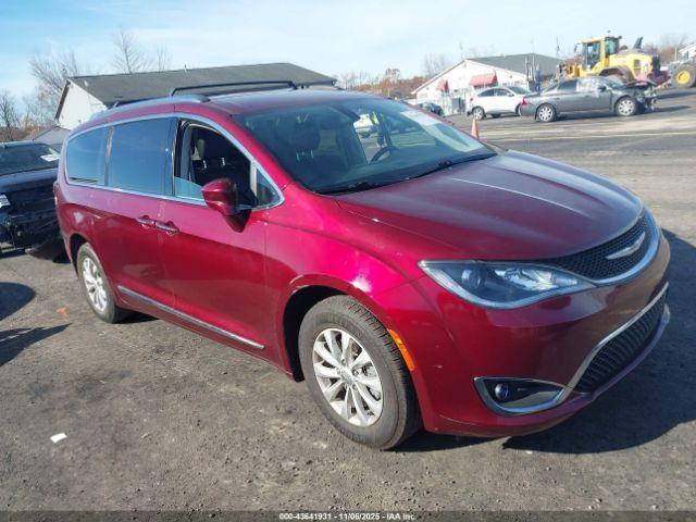  Salvage Chrysler Pacifica