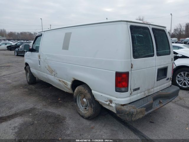 Ford E-150 Image 2