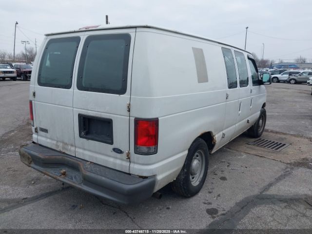 Ford E-150 Image 3