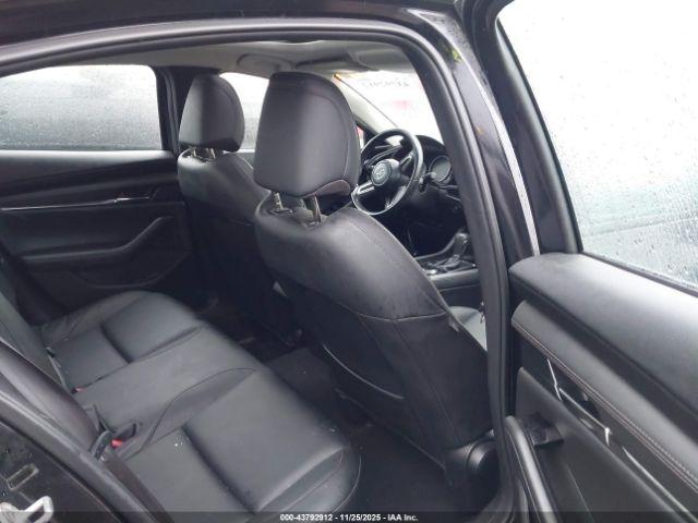 Mazda Mazda3 Preferred Image 8