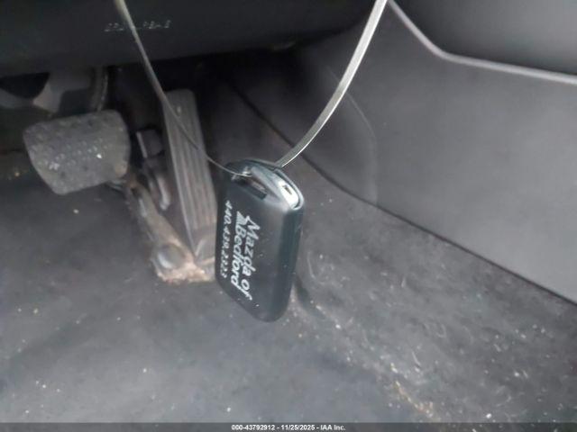 Mazda Mazda3 Preferred Image 16