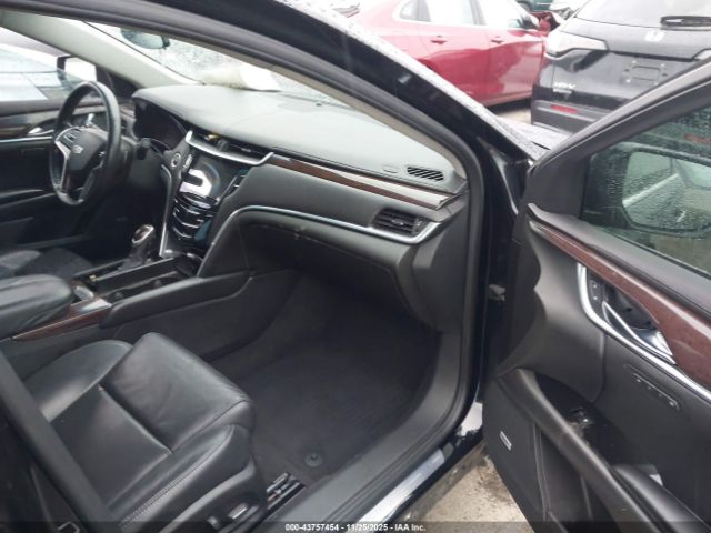 Cadillac XTS Luxury Collection Image 3