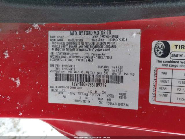 Ford Mustang V6 Deluxe Image 13