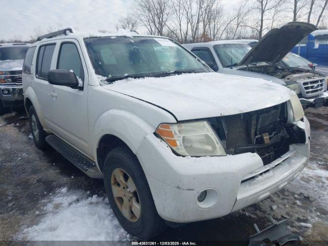  Salvage Nissan Pathfinder