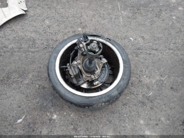 Chrysler 200 C Image 11