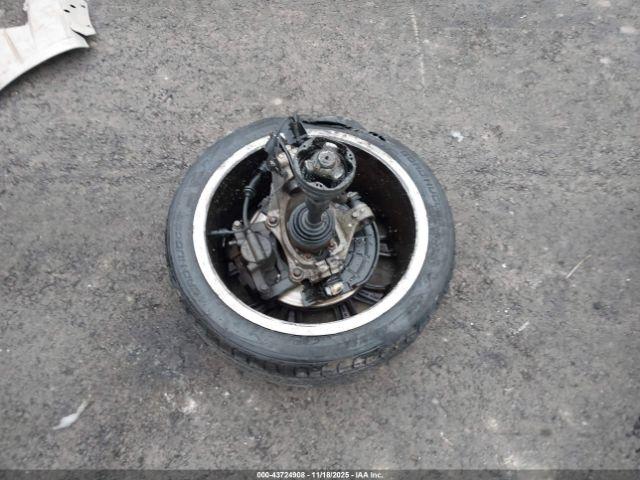 Chrysler 200 C Image 11