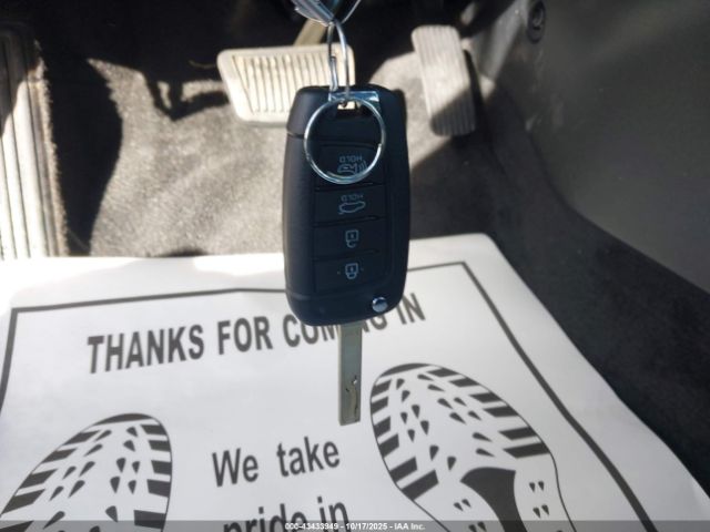 Hyundai ELANTRA Se Image 9