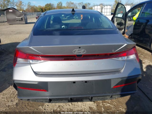 Hyundai ELANTRA Se Image 13