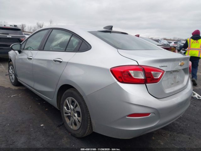 Chevrolet Cruze Ls Image 2