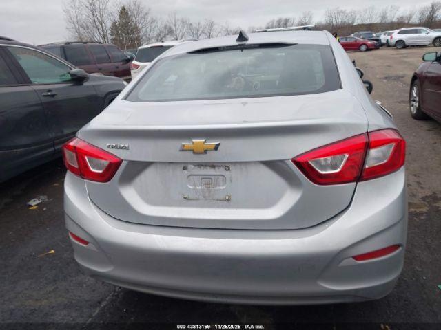 Chevrolet Cruze Ls Image 10