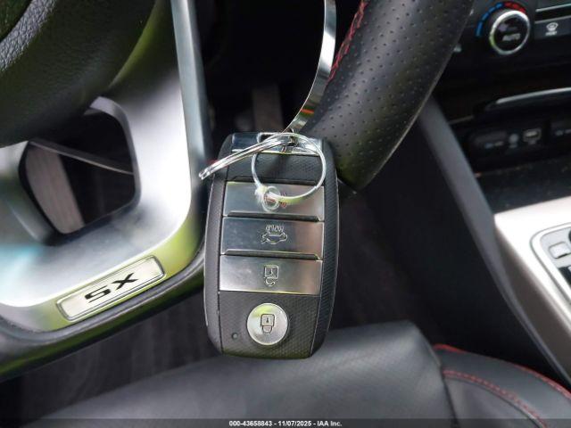 Kia Optima Sx Turbo Image 14