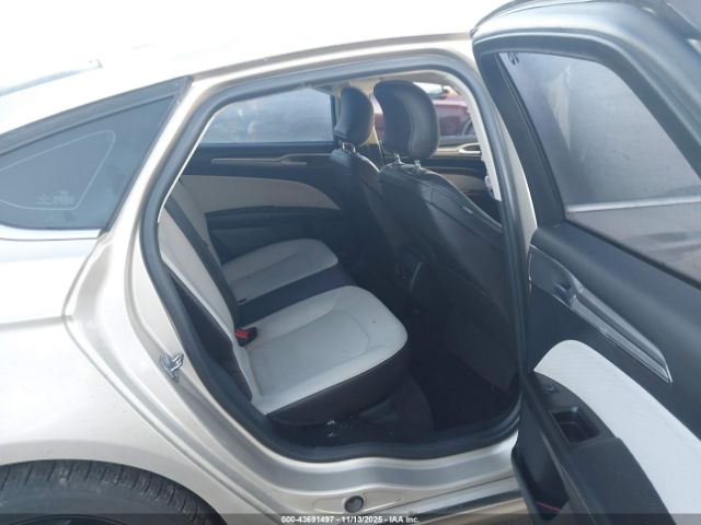 Ford Fusion Se Image 6