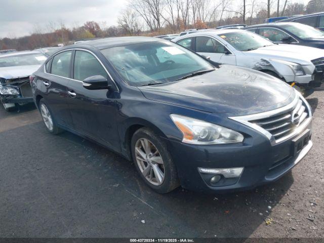  Salvage Nissan Altima