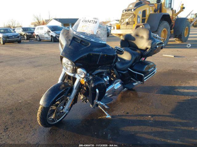 Harley-Davidson Flhtk Image 5